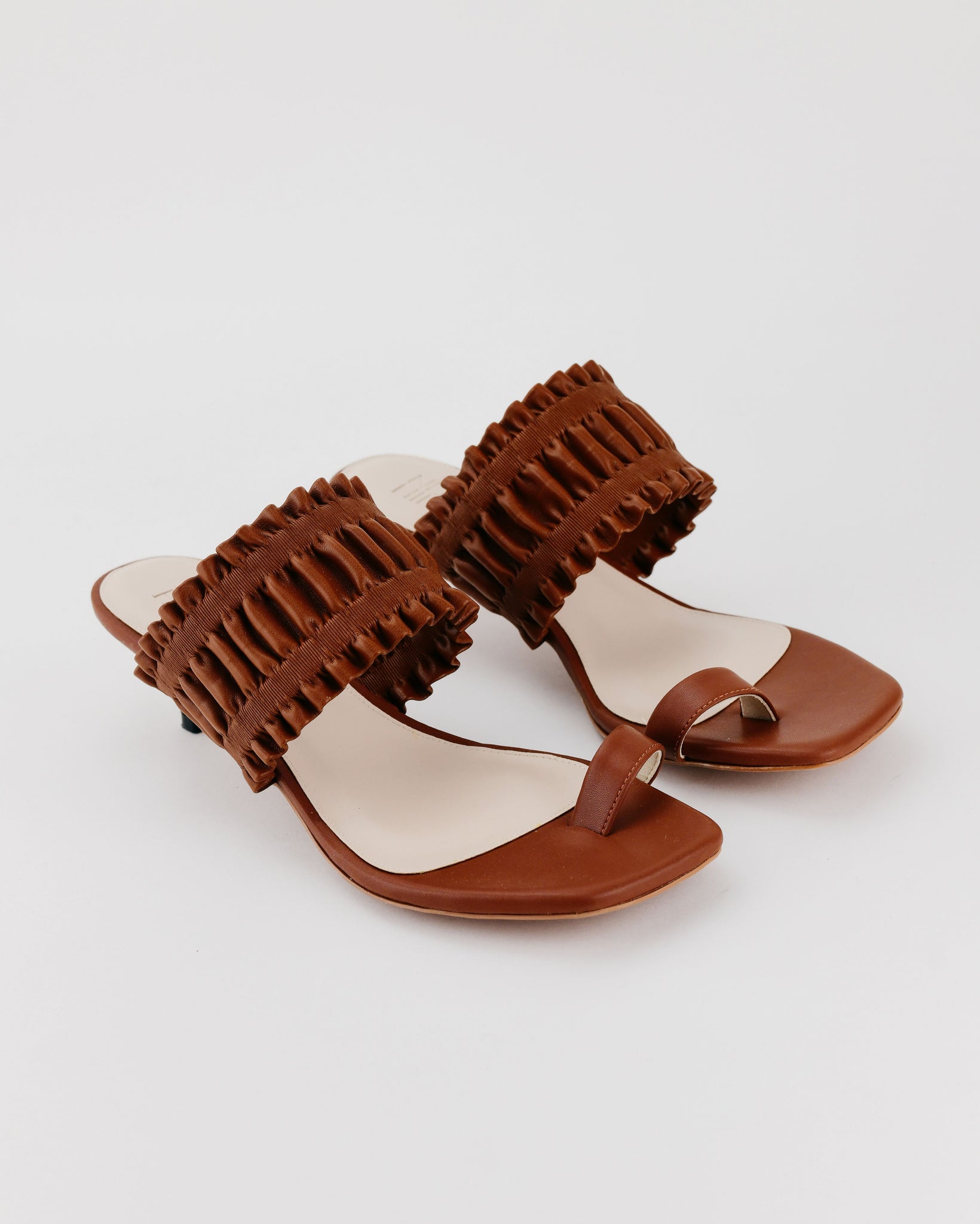 Eva Toe Loop Heel Mules (Brown)